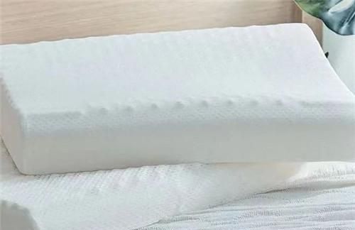 乳胶枕芯发黄怎么洗小妙招 洗衣机