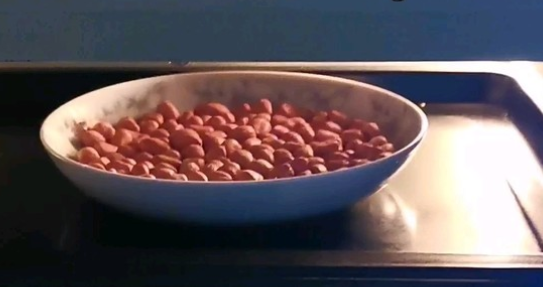 烤箱烤花生米时间温度,用烤箱烤花生需要的温度与时间是多少度图2