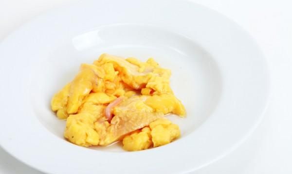 杀鸡时鸡会痛吗