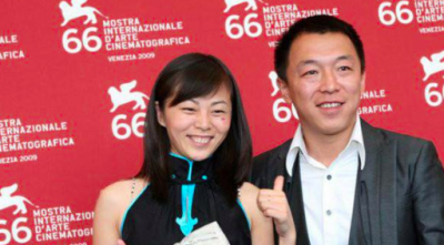 ​黄渤老婆是谁（44岁黄渤与妻子相伴24年，她不是明星却满满少女味)