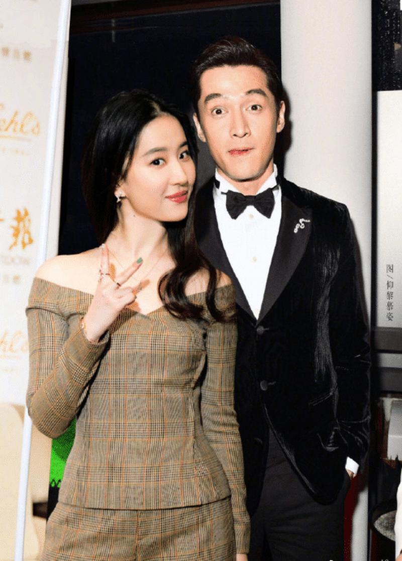 胡歌情史，3个真爱7个绯闻，10个女人画出半生风流感情线…