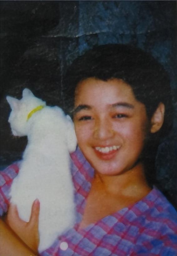 胡歌情史，3个真爱7个绯闻，10个女人画出半生风流感情线…