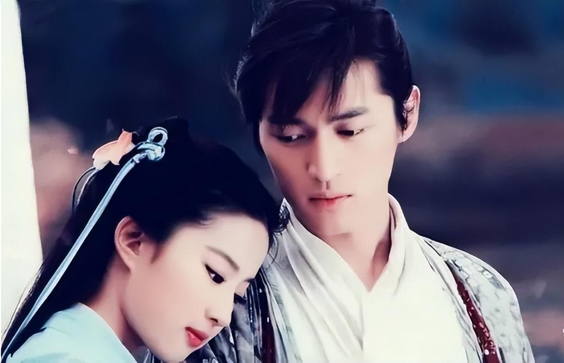 胡歌情史，3个真爱7个绯闻，10个女人画出半生风流感情线…