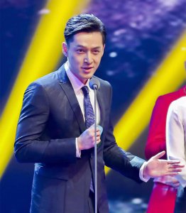 ​胡歌情史，3个真爱7个绯闻，10个女人画出半生风流感情线…