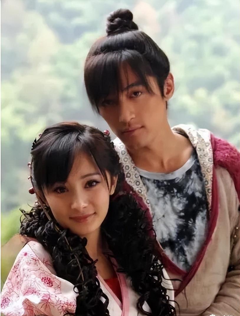 胡歌情史，3个真爱7个绯闻，10个女人画出半生风流感情线…