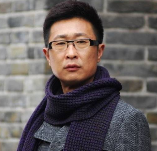 林永健：因事业痛失两个孩子，41岁得子后加倍疼爱，风光背后是泪