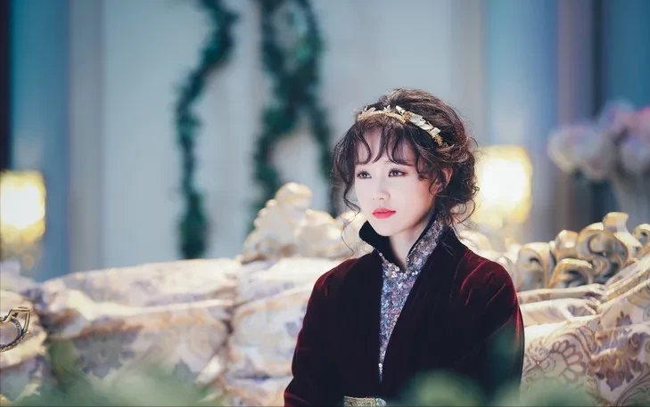 搭档杨洋、李现、张译等顶流的李一桐，三年14部女一，她为何不火？