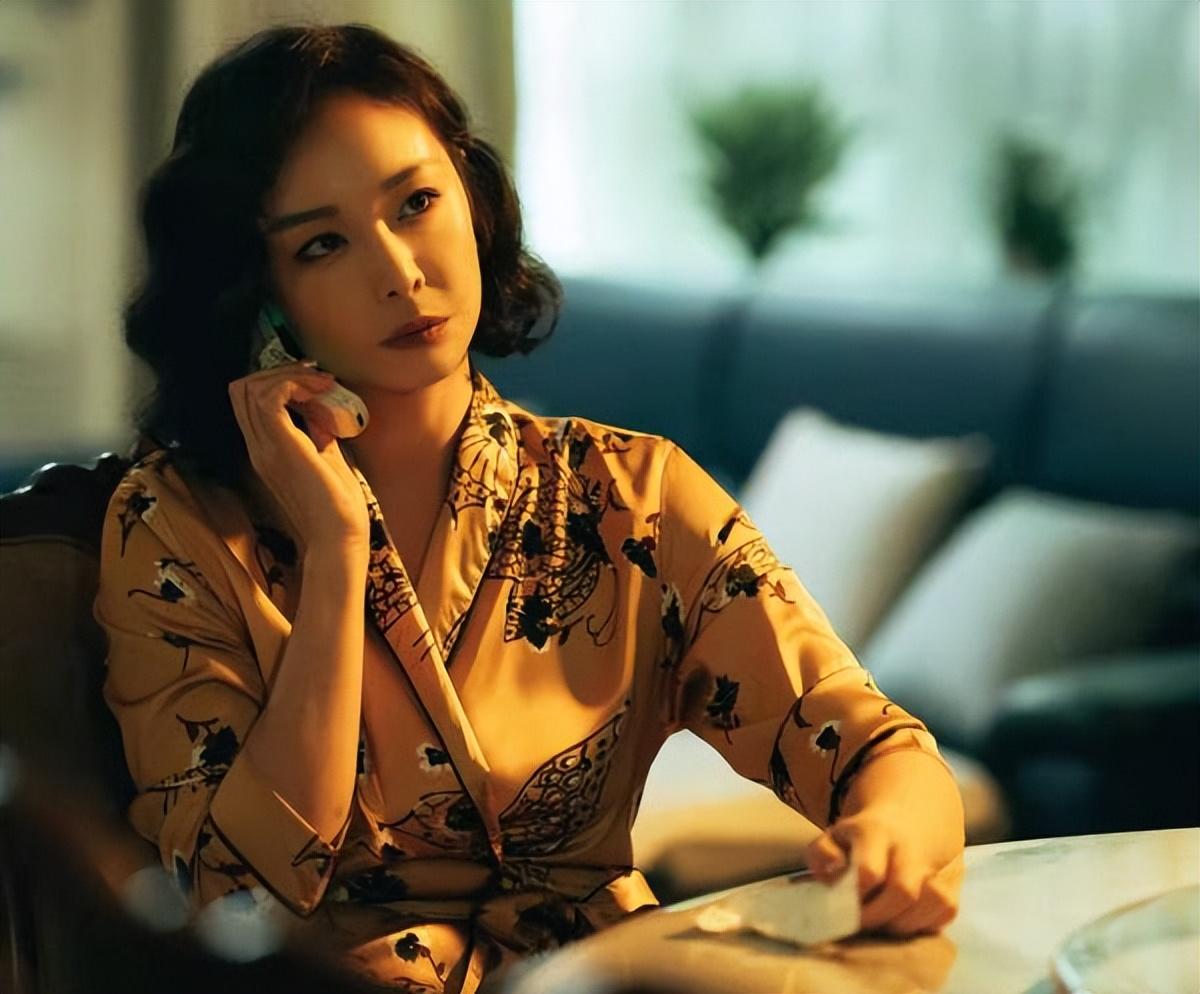 搭档杨洋、李现、张译等顶流的李一桐，三年14部女一，她为何不火？