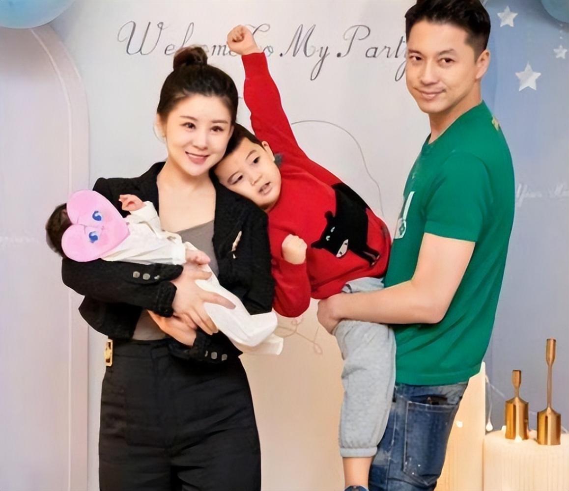 李小萌资料 ：嫁王雷10年生两子，37岁身材好似少女，出道20年不接吻戏