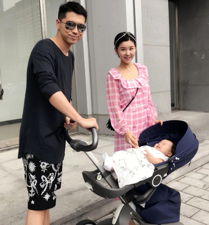 李小萌资料 ：嫁王雷10年生两子，37岁身材好似少女，出道20年不接吻戏