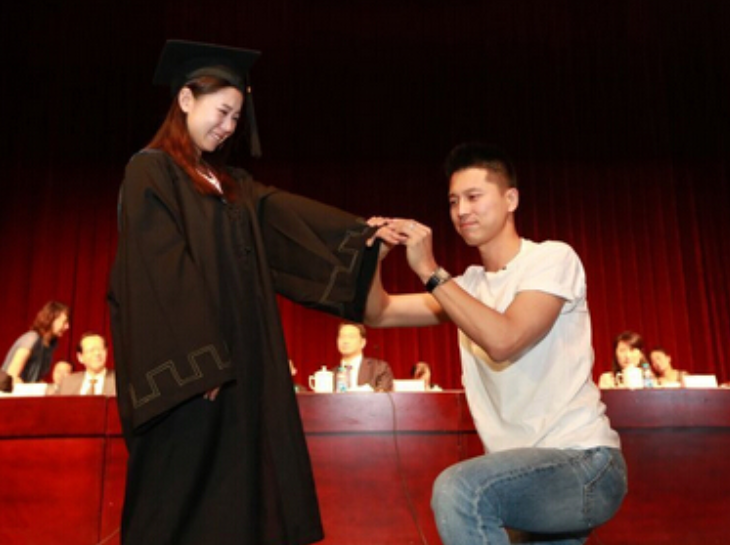 李小萌资料 ：嫁王雷10年生两子，37岁身材好似少女，出道20年不接吻戏