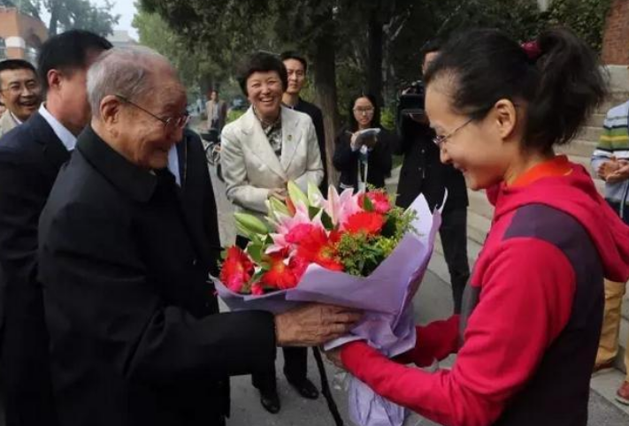 周总理秘书宋平：多次拒绝老乡送礼、官至正国级，今104岁仍健在