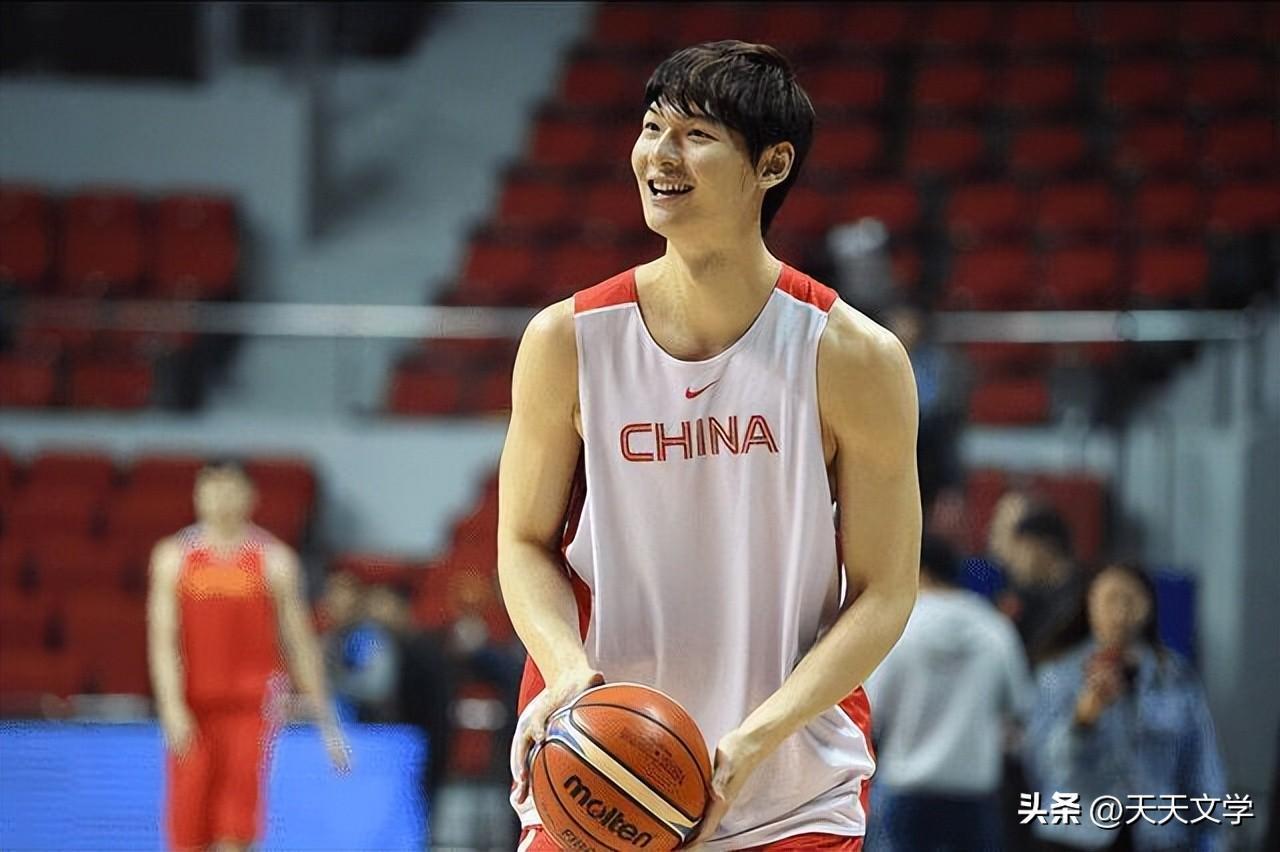 中国蓝坛国青三巨头之一王哲林：今后希望如愿所偿，一起向未来