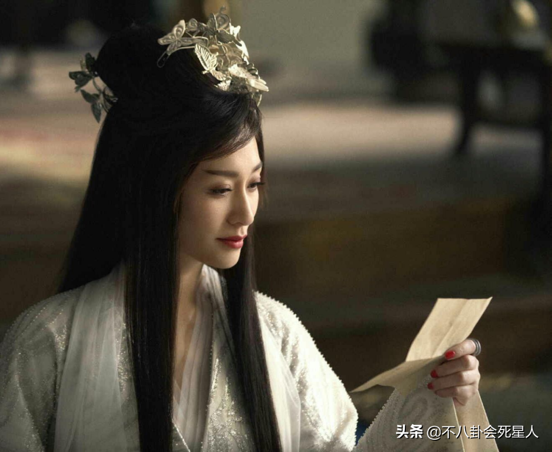 周迅和陈数夸李小冉是天生的美人，45岁演言情状态大好