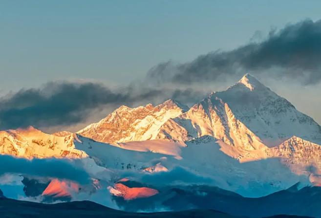 珠穆朗玛峰简介(珠穆朗玛峰在哪个省哪个市)