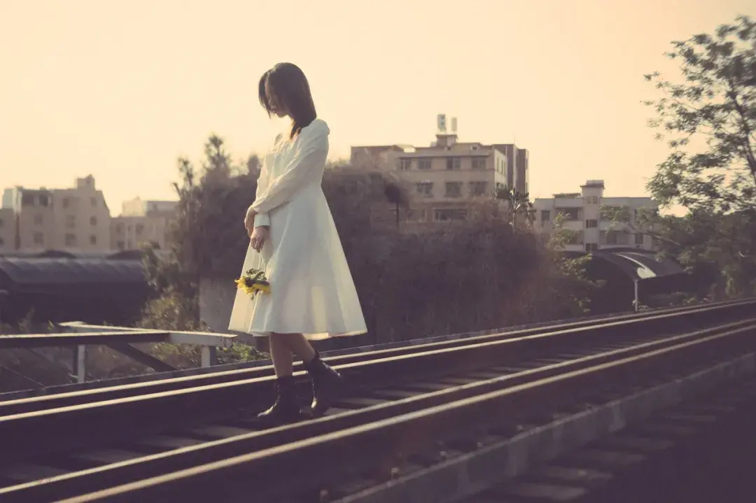 停止精神内耗做有用的事(长期内耗自己太严重了怎么办)