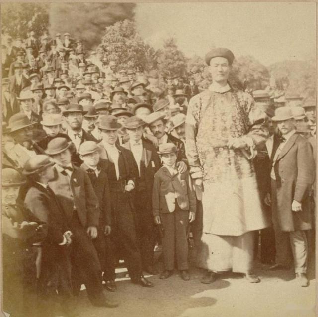 全世界最高的十个人（世界上最高的人叫什么名字）