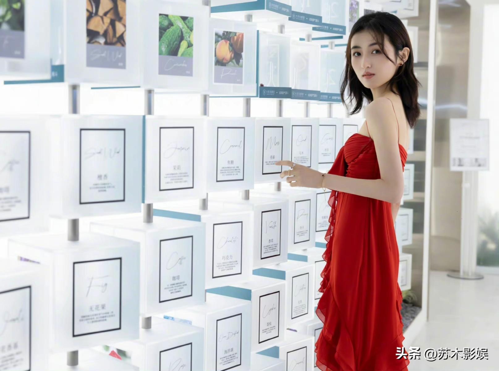 长大了！张子枫胡先煦二搭演夫妻，王源搭档文淇出演科幻爱情片