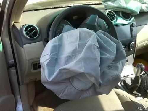 汽车安全气囊修复多少钱(汽车安全气囊修复替代电阻)-第1张图片-