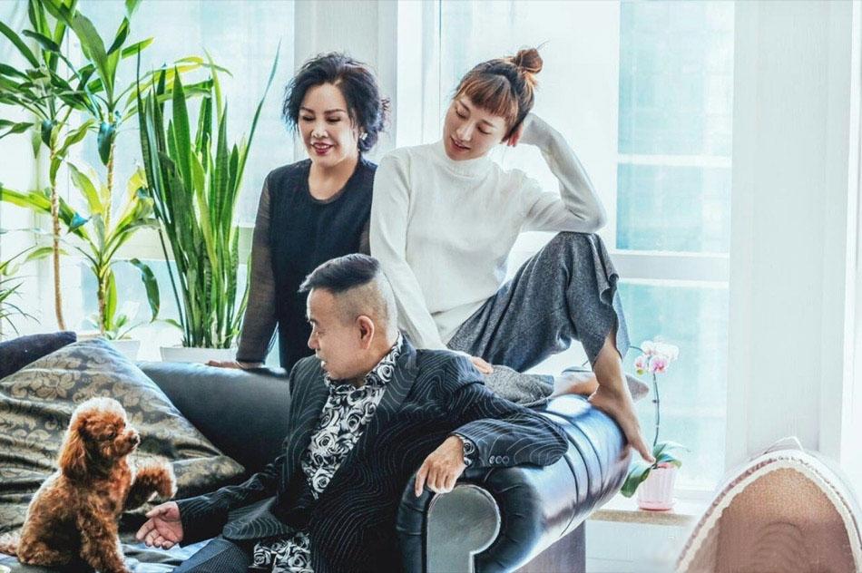 女儿潘阳出嫁后，潘长江曾被“亲情空巢综合征”撞了一下腰