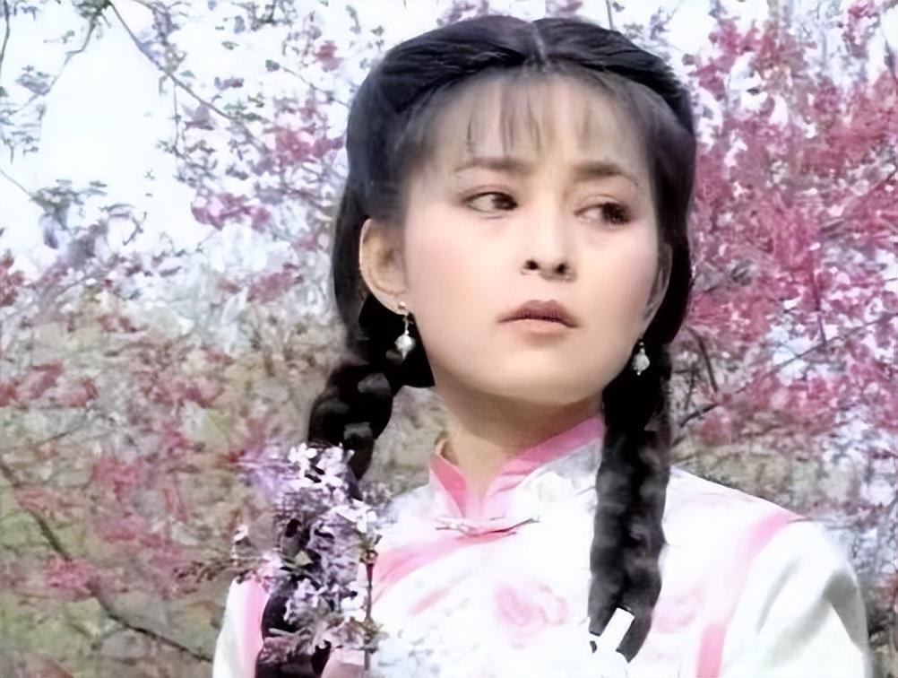 离婚后忍不住流泪，想儿子想得睡不着，如今53岁的黄志忠仍单身