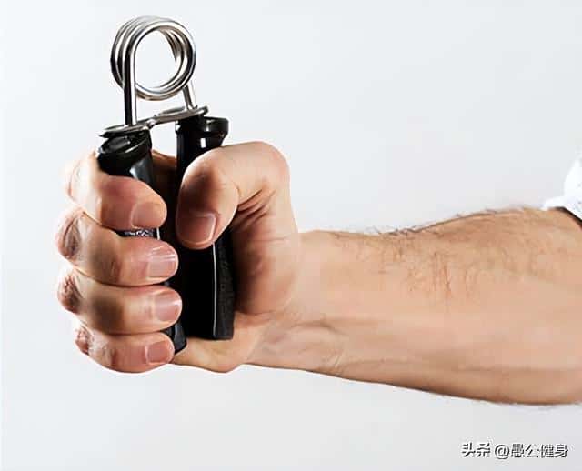 力量训练无器材（无器械上肢力量训练有哪些）