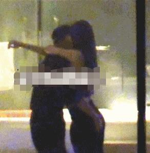 林丹罕见与谢杏芳秀恩爱，为妻庆生送奢华大礼，别墅内景曝光