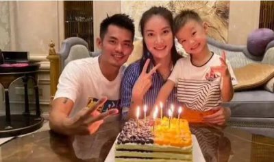 ​林丹罕见与谢杏芳秀恩爱，为妻庆生送奢华大礼，别墅内景曝光