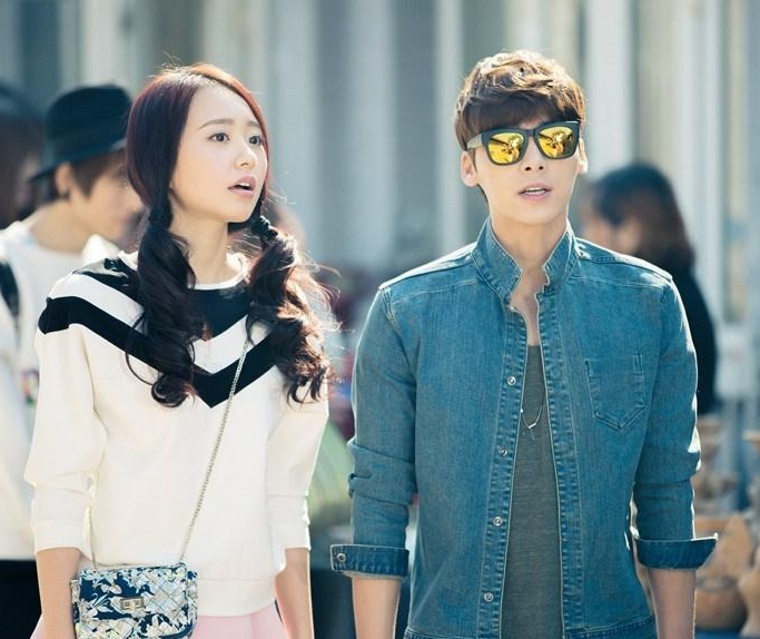 出道即有芒果台撑腰，曾与李易峰组队探险，今为“双陈恋”见证者