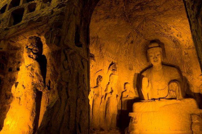 第三天：洛阳龙门石窟—新密白云山—三门峡函谷关古墓群-洛阳龙门石窟风景区-周口淮阳周口三国文化旅游区-洛阳白马寺佛教圣地--郑州