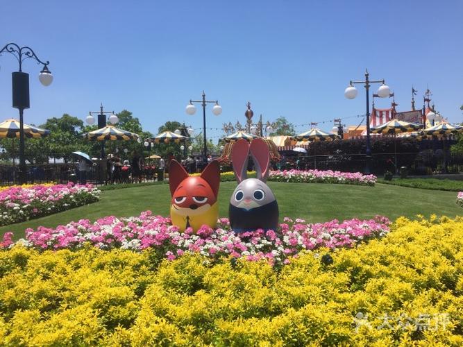 第四天：上海·迪士尼度假区度假酒店（浦东新区）——南浦大桥—华发东方明珠广播电视塔（上海虹桥老北地铁站 B出口）