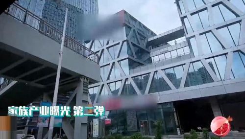 黄子韬炫豪车照片  黄子韬 炫富-第1张图片-