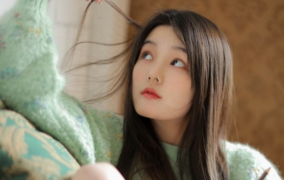 和女生聊天怎么不尬聊（聊了一个月感觉慢慢没话题了）