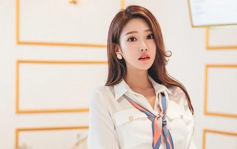 和女生聊天怎么不尬聊（聊了一个月感觉慢慢没话题了）