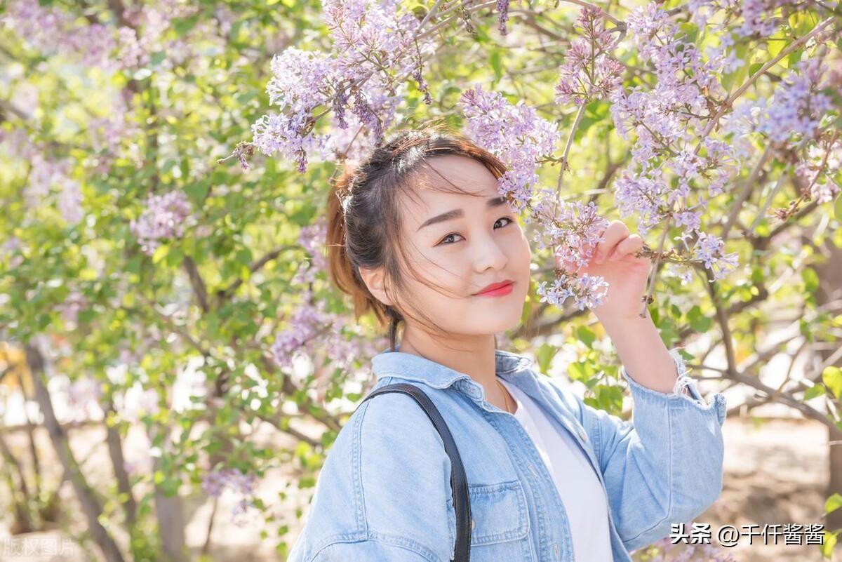 一个女生说为什么喜欢她怎么回（女生说为什么喜欢她怎么回答）