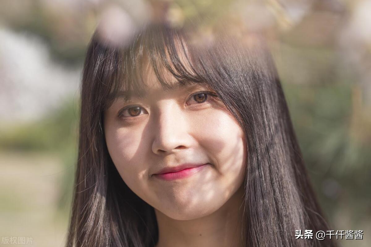 一个女生说为什么喜欢她怎么回（女生说为什么喜欢她怎么回答）