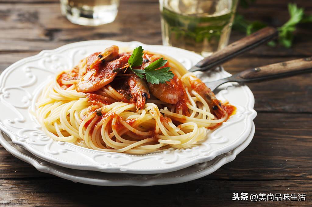 超市买的冰冻虾仁怎么做好吃(冰冻虾仁煮多久就熟了)