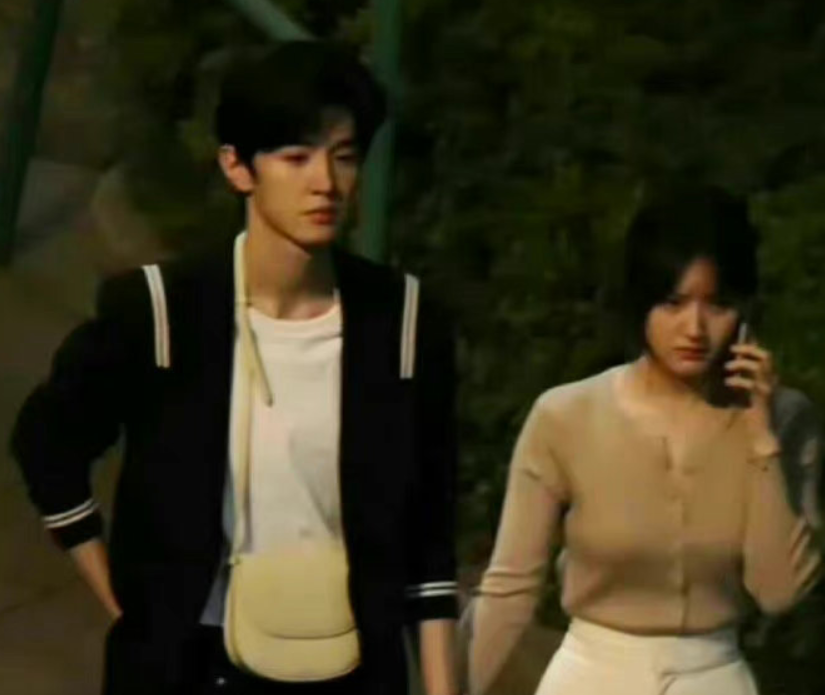 赵露思营销翻车！连续2年在9月18日上热搜，网友质问其居心何在