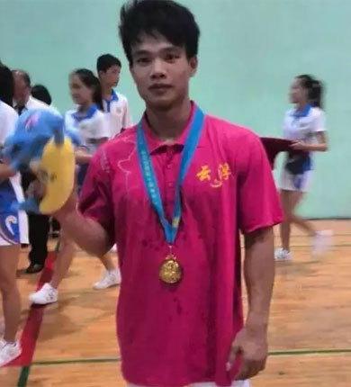 莫永祥简介介绍（云浮20岁小伙一口气拿三项世界冠军）