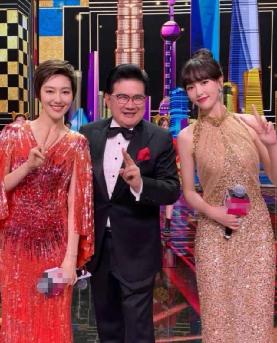 唐嫣跨界主持东方台春晚！与好闺蜜王冠同台，一哥曹可凡坐镇