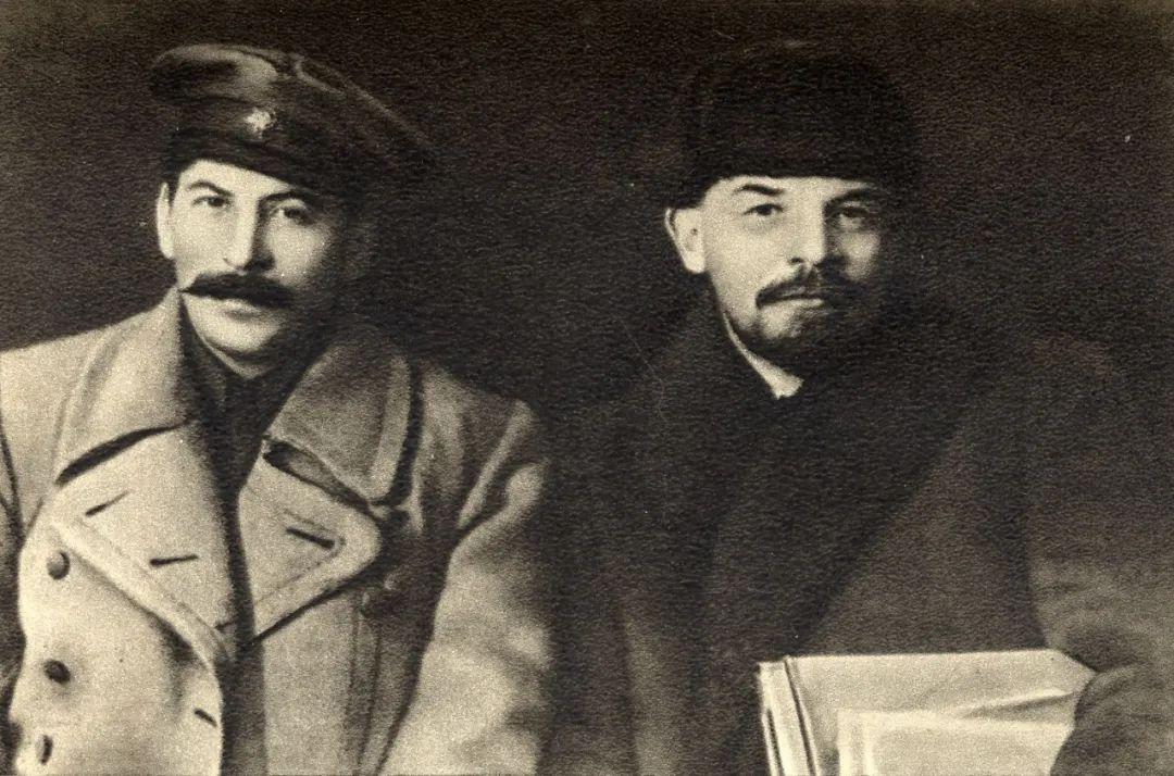 苏联为什么改名俄罗斯(苏俄和苏联的关系)