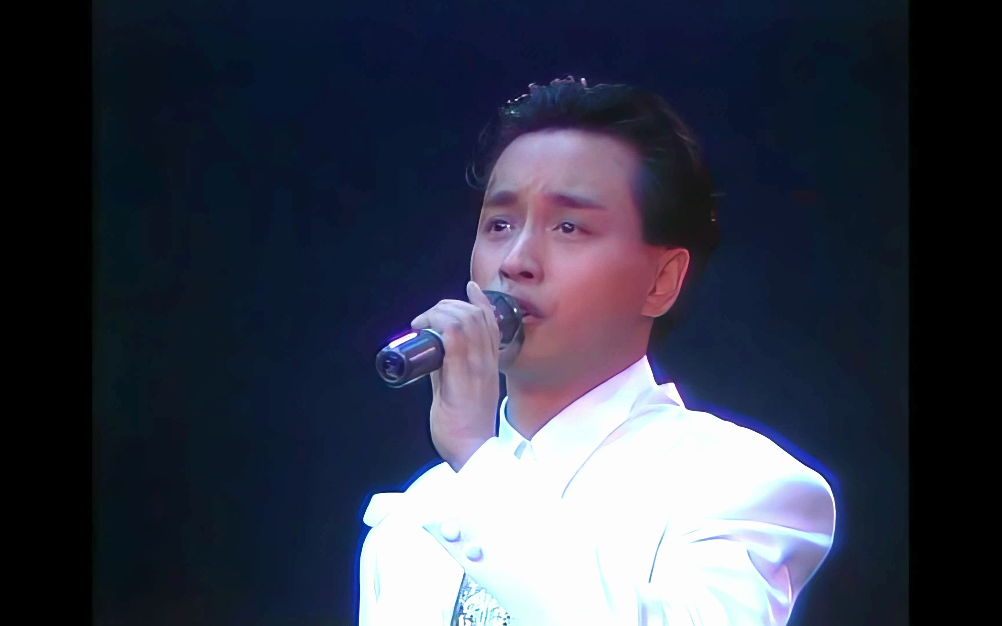 张国荣后期眼神为什么变了(张国荣后期容貌变了)