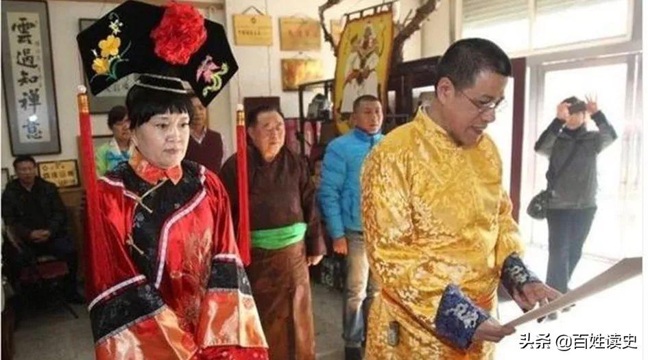 爱新觉罗后人现在姓什么(爱新觉罗后人现状)