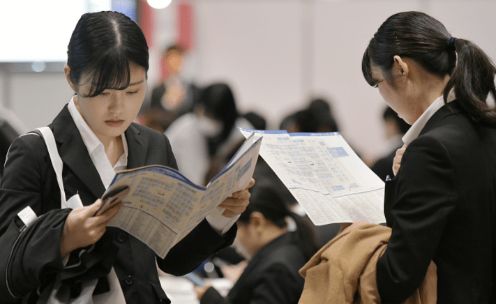 宿管阿姨工作职责和工作内容(宿管阿姨工作累不累)