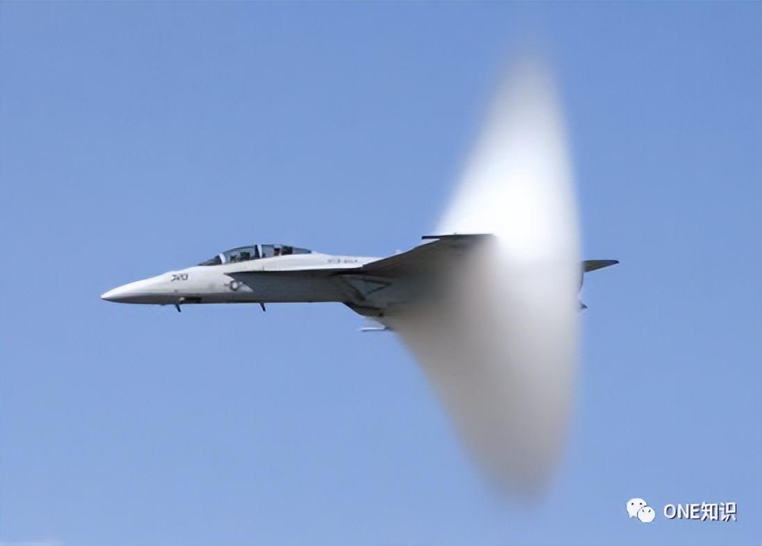 飞机音爆是什么原因产生的(飞机音爆有什么危害)