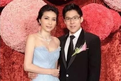 郭晶晶老公家产高达三百亿 霍启刚为何那么爱郭晶晶