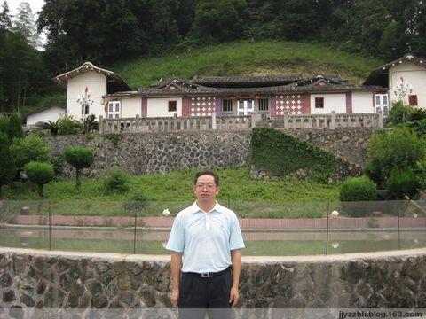 2、三川古镇（三川会馆）。