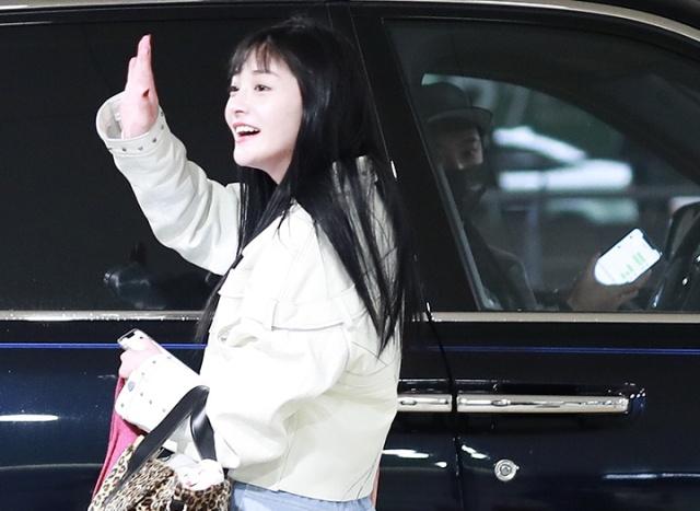 周洁琼否认恋情 ，公司：严重影响了周洁琼良好形象！