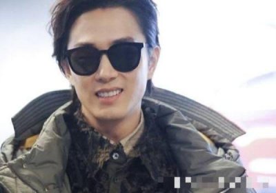 ​戚薇个人资料（直到看到他的国籍）