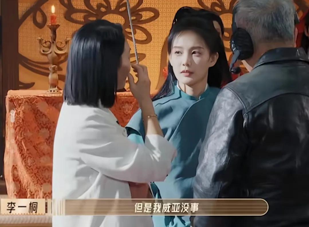 饰演《狂飙》女主走红，不顾腰伤吊威亚，李一桐颜值，演技超赞